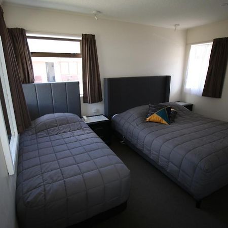 Foreshore Motor Lodge Lower Hutt Bagian luar foto