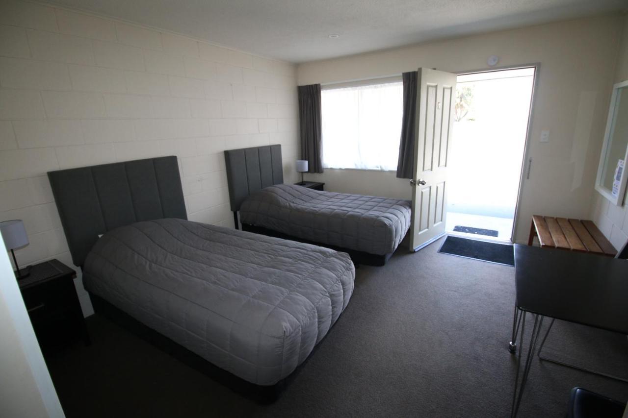 Foreshore Motor Lodge Lower Hutt Bagian luar foto