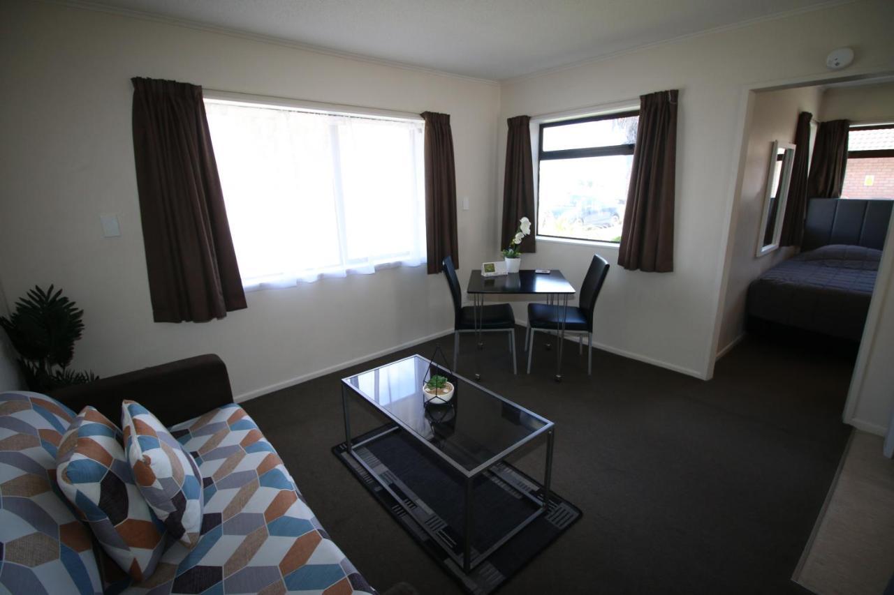 Foreshore Motor Lodge Lower Hutt Bagian luar foto